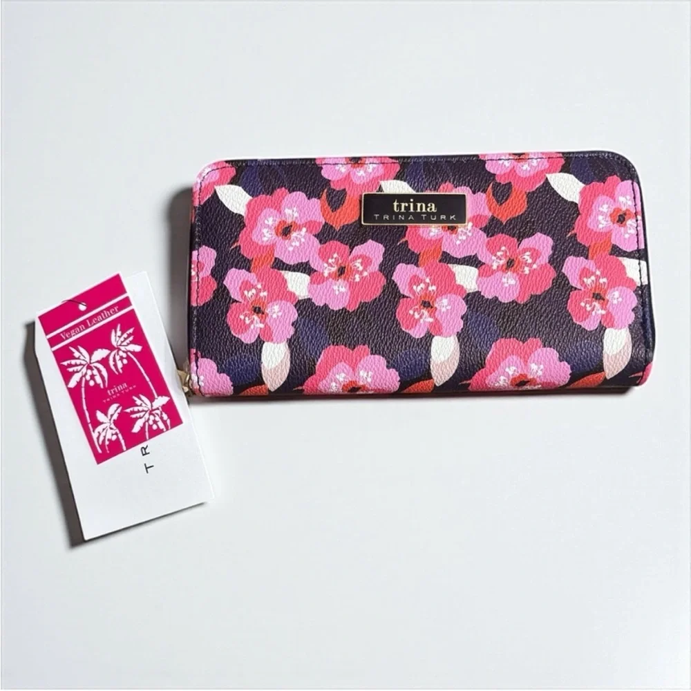 Trina Turk Black and Pink Floral Tote with Wallet. - Picture 7 of 7